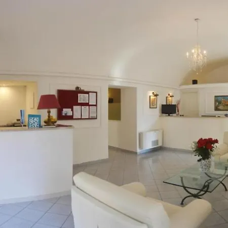 Отель Multiproprieta Palatium Mari, Con Terrazza Vista Mare E Piscina