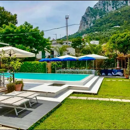فندق Multiproprieta Palatium Mari, Con Terrazza Vista Mare E Piscina كابري